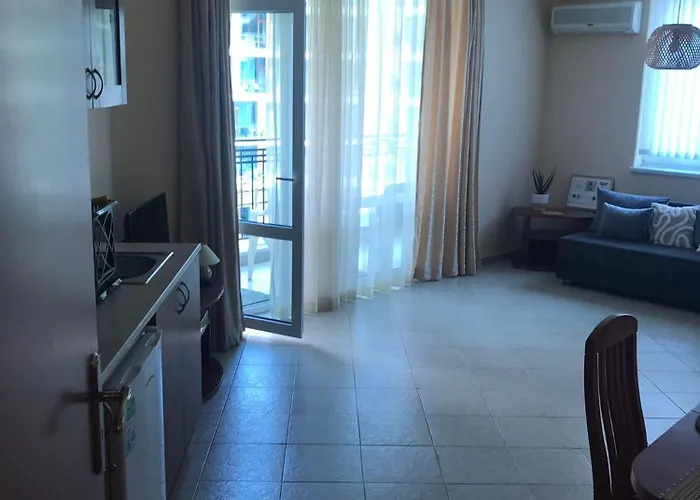 South Vacation Lägenhet Slăntjev Brjag